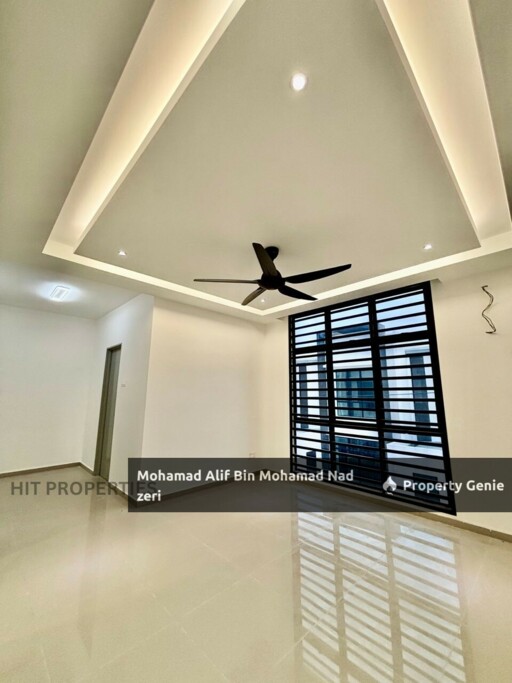 Corner Lot La Casa untuk Di Jual | Freehold | Below MV🔥