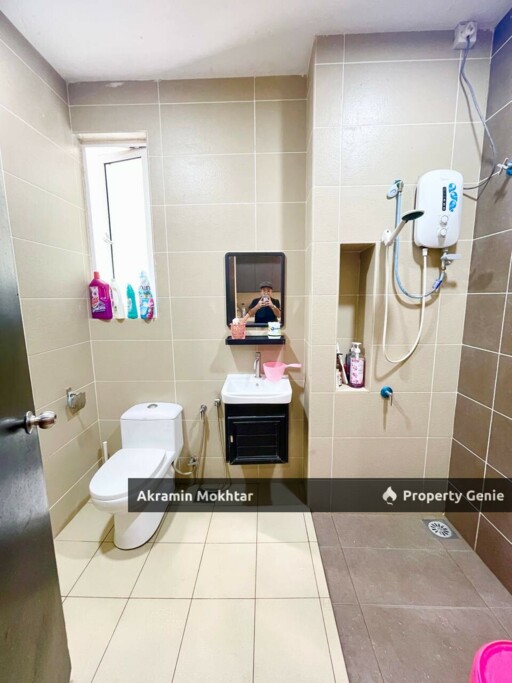 Freehold & Fully Renovated | 3 Storey Terrace House Tiara South, Semenyih
