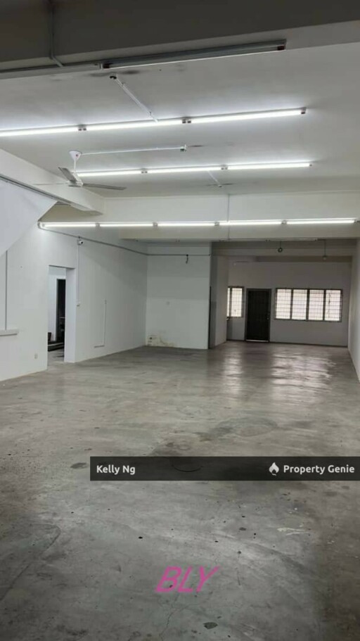 2 Sty Shoplot At Bandar Botanic Klang For Rent