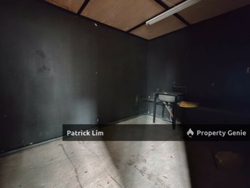 Taman Kota Syahbandar Melaka (Ground Floor, End Lot) of 3 Storey Shoplot (For Rent)