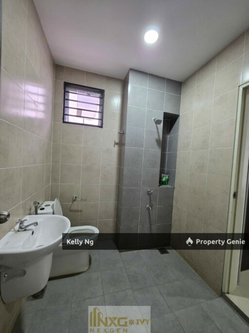 Double Sty House At Kota Bayuemas Klang For Rent