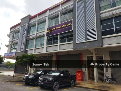 Pusat Perniagaan Bukit Raja near to Pharmaniaga Marketing Sdn Bhd