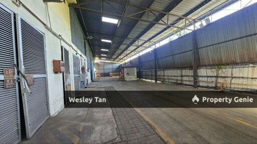 Corner Fully Covered Factory 65,000sf 1,600amp No Beam Production Area