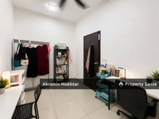 FREEHOLD, GROUND FLOOR, PARTIALLY FURNISHED & 2 PARKING | Oasis 1 Condo Mutiara Heights Prima Saujana Kajang