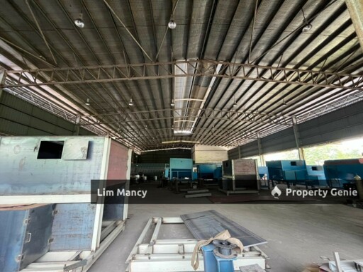 Kulai Kelapa Sawit Medium Industrial Semi Detached Factory