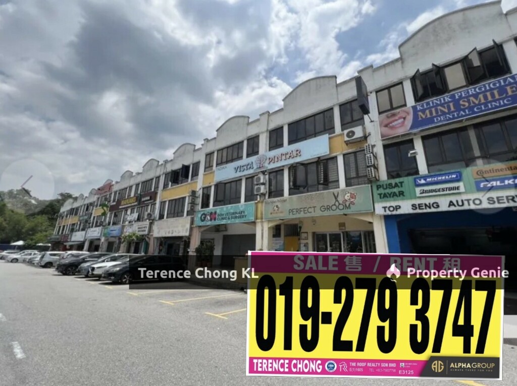 Facing Main Road 3 sty shop at Kinrara Residence, Taman Damai Utama, Bandar Kinrara Puchong for Sale