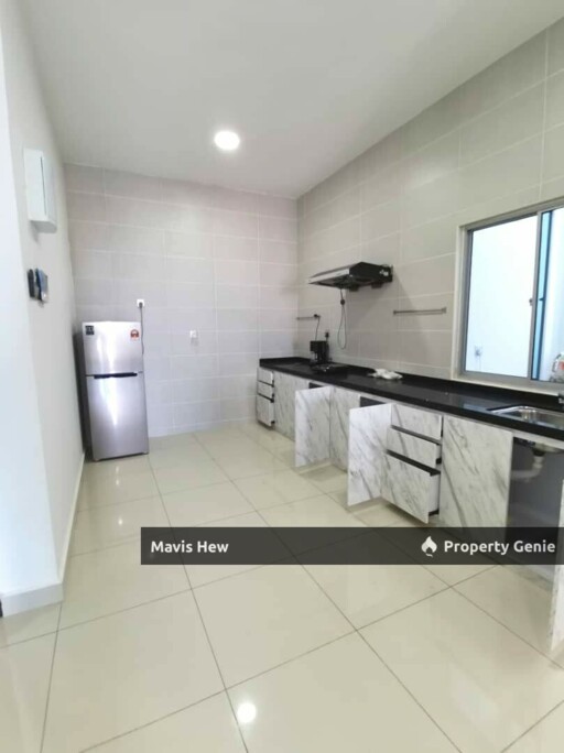 Sky Habitat @Tanjung Puteri, Walk to Ciq, 1 Carpark, Fully Furnished