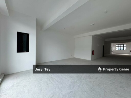 Permas Avenue Shop For Rent (Whole Block)
