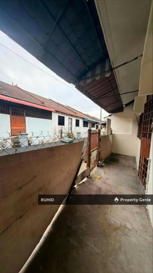 Freehold Single Storey Terrace House at Taman Perling For Sale