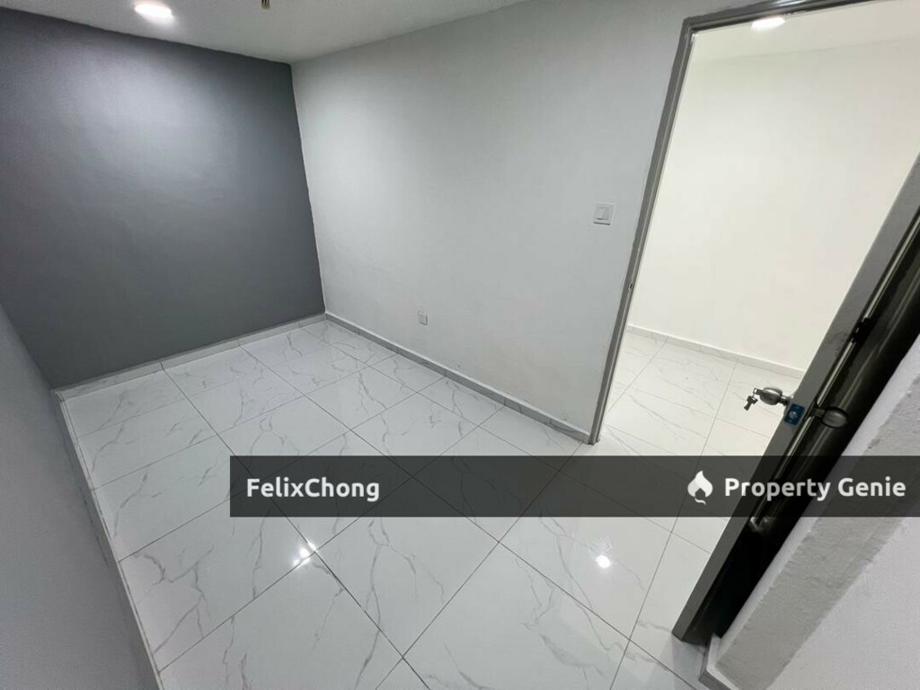 Taman Desa Jaya 2 Sty Low Cost,Jalan Danau,Johor Bahru,Renovated