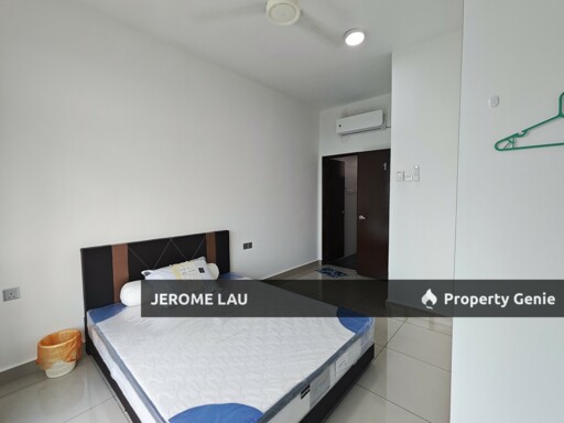Twin danga Perling Master room for rent