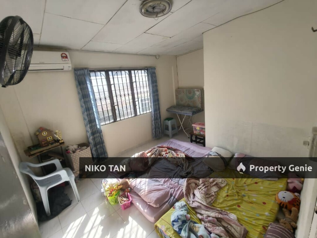 Jalan Lembah Double Storey Partially Furnished at Taman Desa Jaya