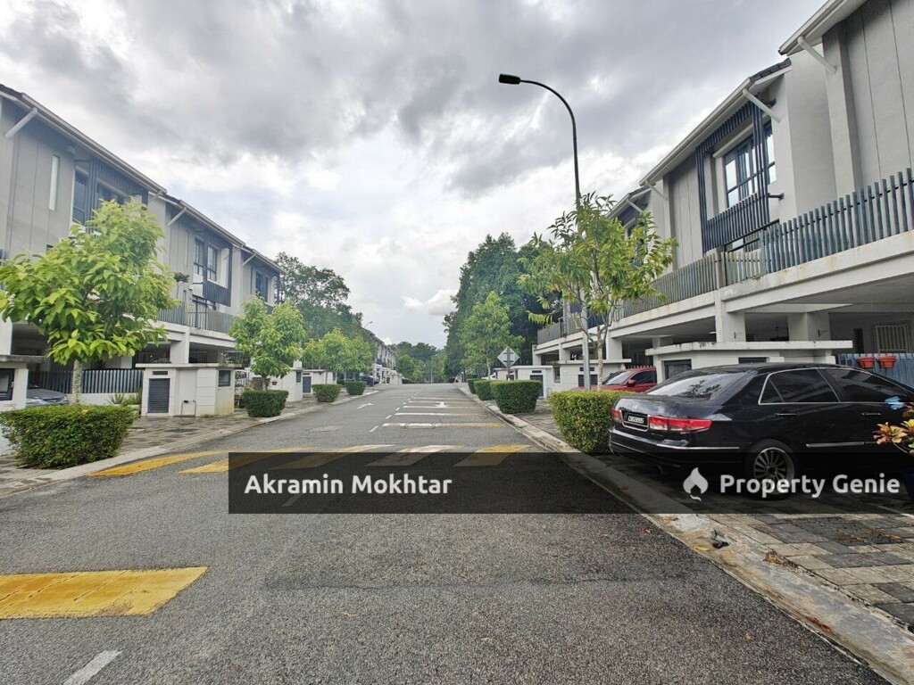 Freehold & Renovated | Crescent Park Townvilla, Bukit Mahkota Kajang