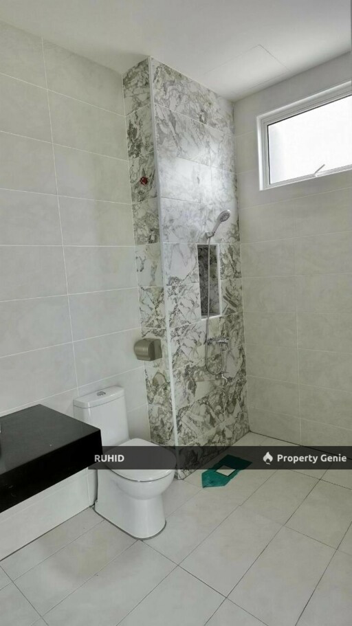 Freehold 4R4B Cluster House For Sale in Taman Bestari Indah Ulu Tiram