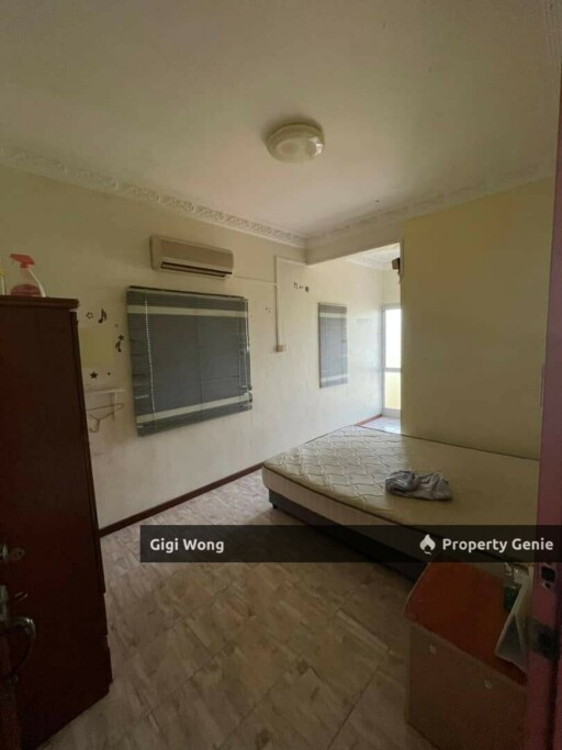 For Sales Golden Shower Condo Ruby