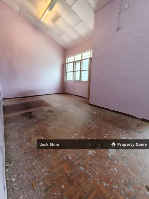 2.5 Storey terrace house