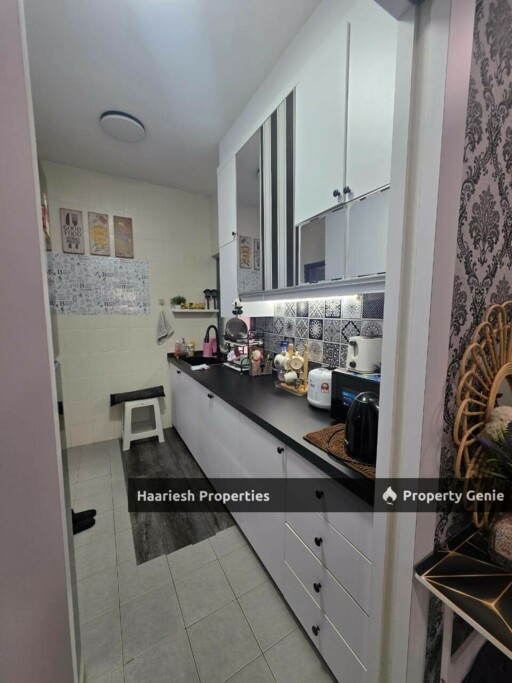 Suriamas Suite Apartment for Rent  JB Town Larkin