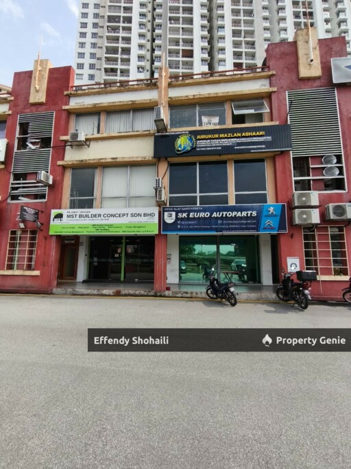 MEDAN SELAYANG SHOP GROUND FLOOR
