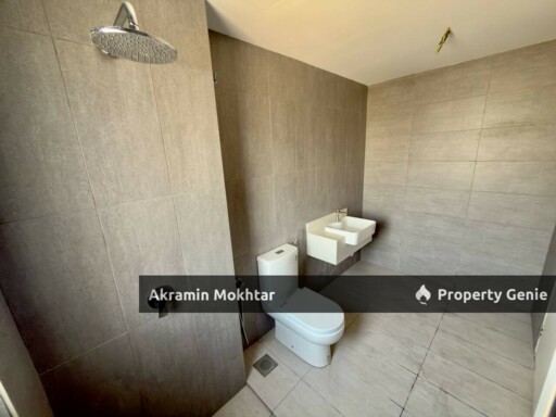 CORNER LOT 3 Storey Terrace Nassim Heights, Taman Ukay Bistari, Ampang Selangor