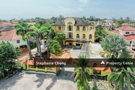 ✨ 3-Storey Luxury Bungalow with Home Lift ✨