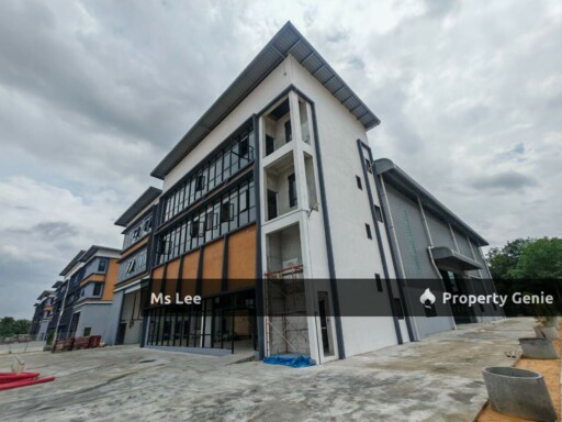 Corner Detached Factory with Office-Jenjarom Industrial Park