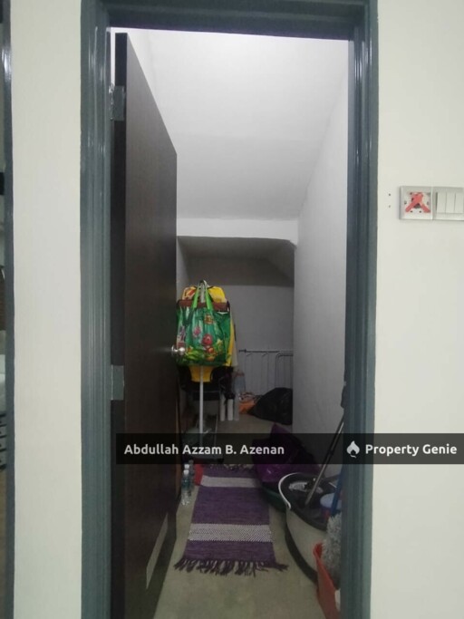 DOUBLE STORY CORNER LOT ! FULLY FURNISHED