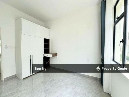 Taman Damansara Aliff @ Tampoi End Lot  Storey Terrace