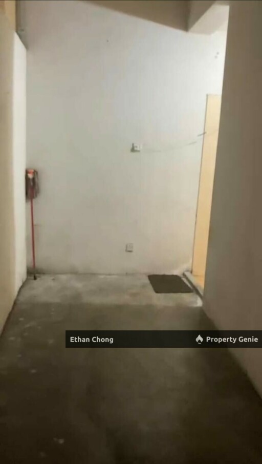 Unfurnished Shop First Floor for Rent at Jalan Musytari Am U5/Am, Subang, Shah Alam