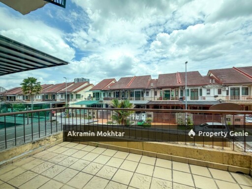 Renovated & Partially Furnished | Triple Storey Taman Sentosa Villa Kajang
