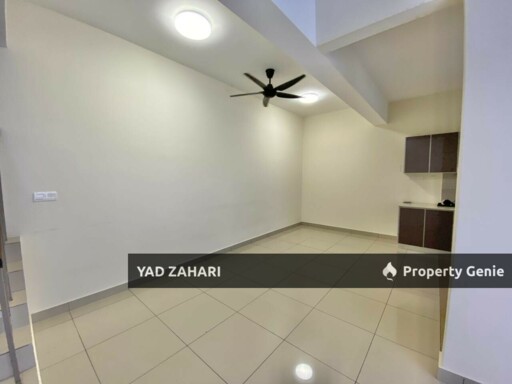 The Strata, Bangi | Townhouse 3 Bedrooms | RM550K - Brand New Unit and Semi Furnished