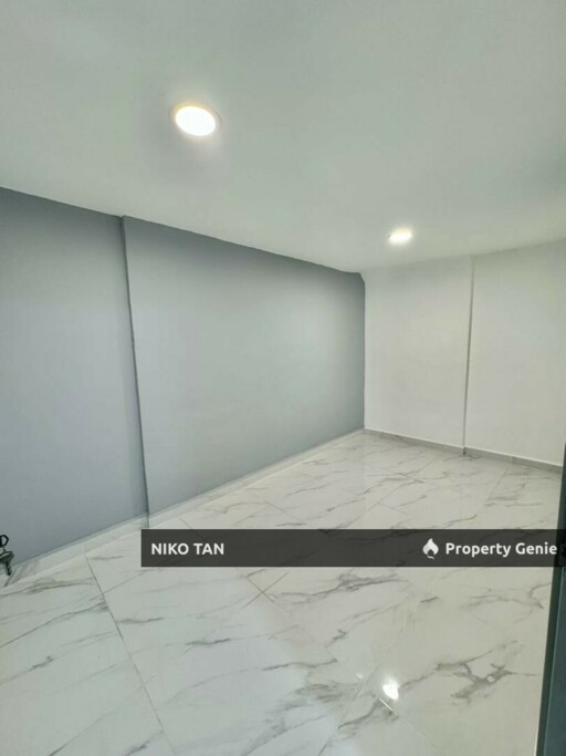 Jalan Geharu 2 Storey End Lot Taman Rinting For Sale