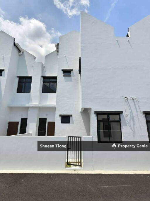 Brand New Unit! Dato Onn 2 Storey Terrace!