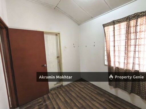 Facing Open  Double Storey, Lorong Az- Zaharah  Seksyen 10, Puncak Alam 