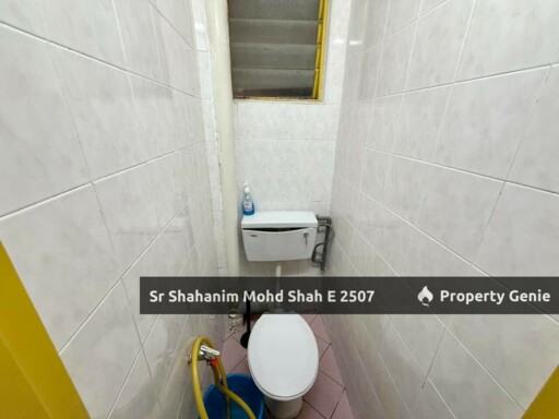 Flat PKNS Block 2 Seksyen 7, 40000 Shah Alam, Selangor