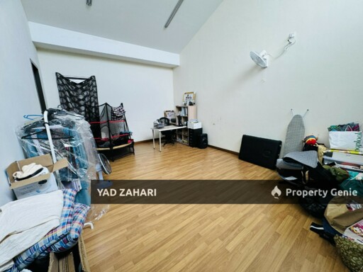 Aster Grove, Shah Alam | 3-Storey Superlink 5 Bedrooms | RM1.1M - Freehold, Below MV & Spacious Parking