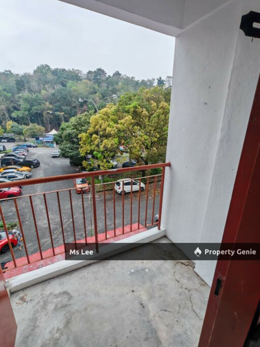 Flat Taman Bukit Mewah @ KAJANG- Blok G Tingkat 2-Ready Now
