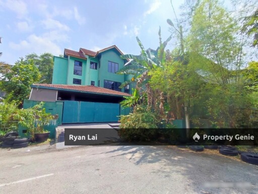 3 Storey Bungalow @ Hills Residence | Save up to 89k | Below Market Value 18% Auction Property!