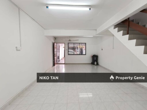 [FULL LOAN]2Storey Jalan Johar Desa Cemerlang, Ulu Tiram For Sale