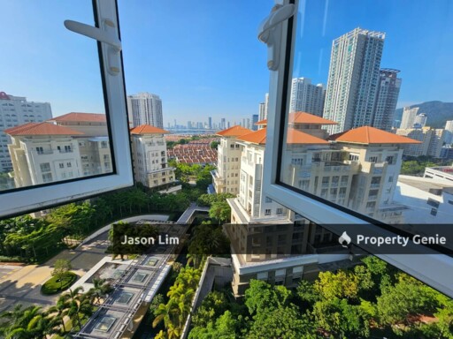 Quayside Luxury Seafront Condominium