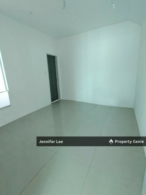 KLEBANG, IPOH FREEHOLD UNOCCUPIED DOUBLE STOREY TERRACE CORNER UNIT WITH HUGE SIDE LAND