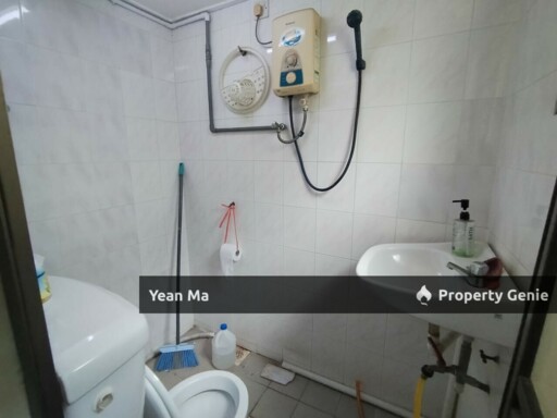 2 Storey House Desa 13 Bandar Country Homes Rawang For Sale [Renovated Unit /kitchen cabinet]