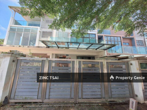 3 Storey Terrace @ Taman Damai Utama {Save RM 228,000}