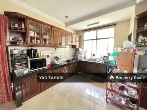 Seksyen 2, Shah Alam | Bungalow 7+1 Rooms | RM2.2M - Spacious Car Porch, with Private Pool & Nearby Masjid and UITM Shah Alam