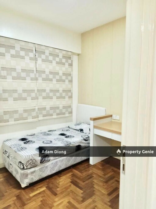Molek Pine 1 Taman Molek Apartment