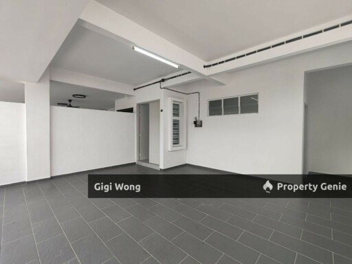 For Rent Double Storey Endlot House
