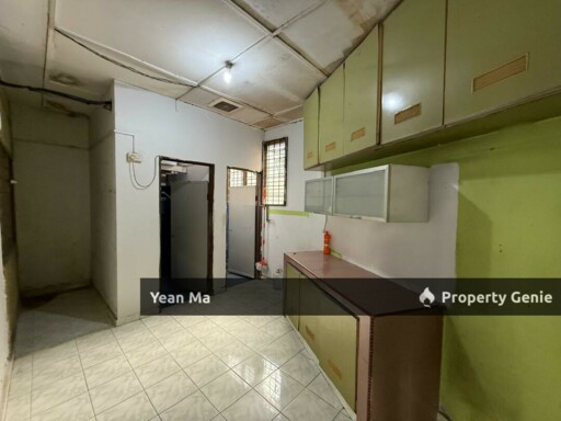 (Corner Lot)2 Storey Taman Rawang Jaya For Sales