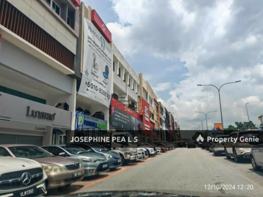 Damansara Uptown 3.5 storey Shoplot For Sale