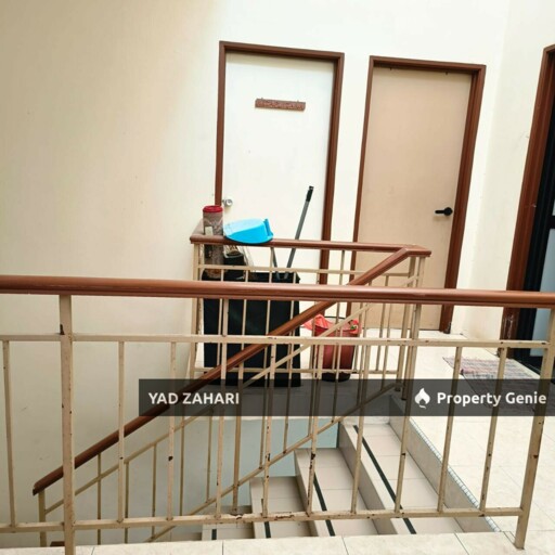 Bandar Nusa Rhu, Shah Alam | 2-Storey Terrace 4 Bedrooms | RM980K - Cornerlot, Spacious Extra Land & Renovated Kitchen with Approval