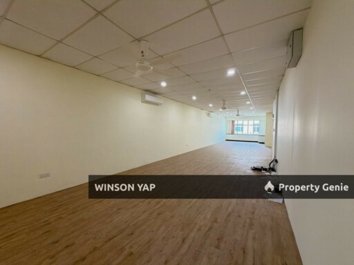 3 Storey Shop Office Top Floor Taman Molek JB Partial Furnished