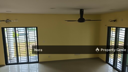 Laman Delfina, Nilai Impian. Corner Lot for Sale